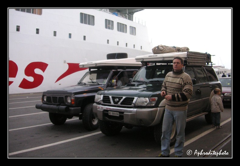 004 En attente d embarquement sur le ferry de la CTN